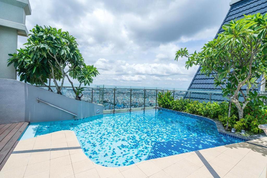 Linda Apartment-Icon56-District4-3Mins To Center Dtrc1- Infinity Pool- Awesome Rooftop Ho Chi Minh-staden Exteriör bild